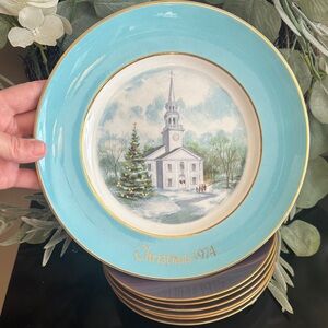 🎄 Avon Christmas Collector Plates (1974–1976) – Set of 3